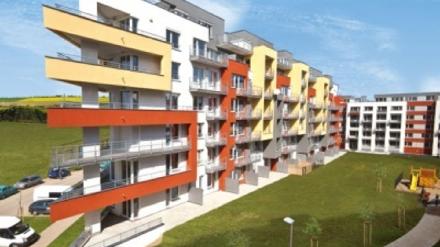 V Praze se staví nové byty hlavně v bytových domech, jinde převažují rodinné domy