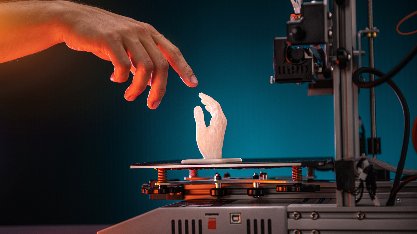 3D tiskárny dnes ve velkém tvoří už i nábytek. Mohly by proto představovat budoucnost udržitelných kanceláří